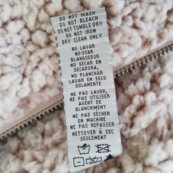 NWOT Thread + Supply Sherpa Teddy Bear Zip Up Vest Smoke Rose Color Size… - Picture 6 of 6